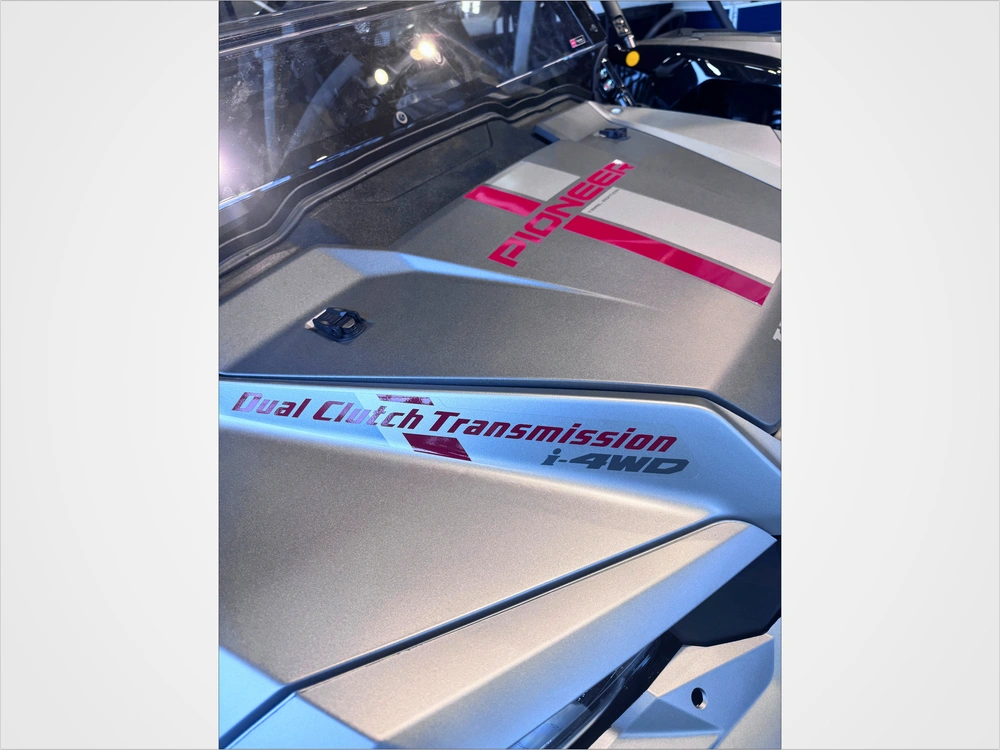 2025 Honda Pioneer 1000 - 5p Trail Se alt