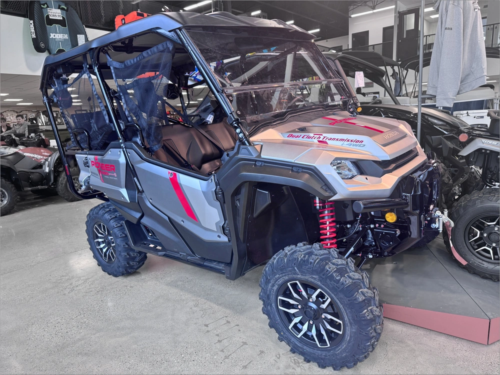 2025 Honda Pioneer 1000 - 5p Trail Se alt