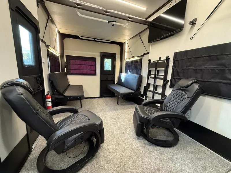 Forest River Vengeance 4413 2026