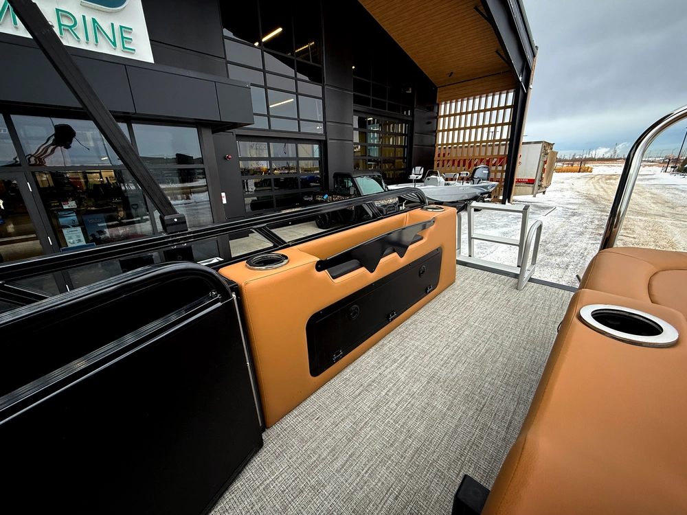 2025 Legend Vetta Kuhl 23 Crl Sport alt