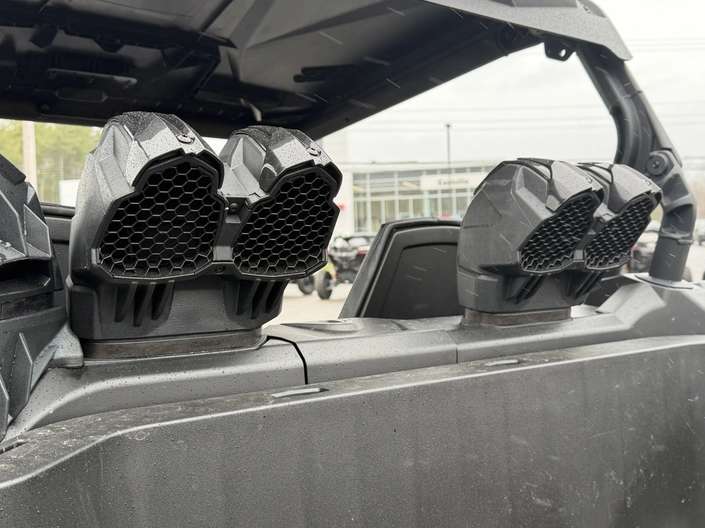 2026 Can-am Commander X Mr 1000r alt