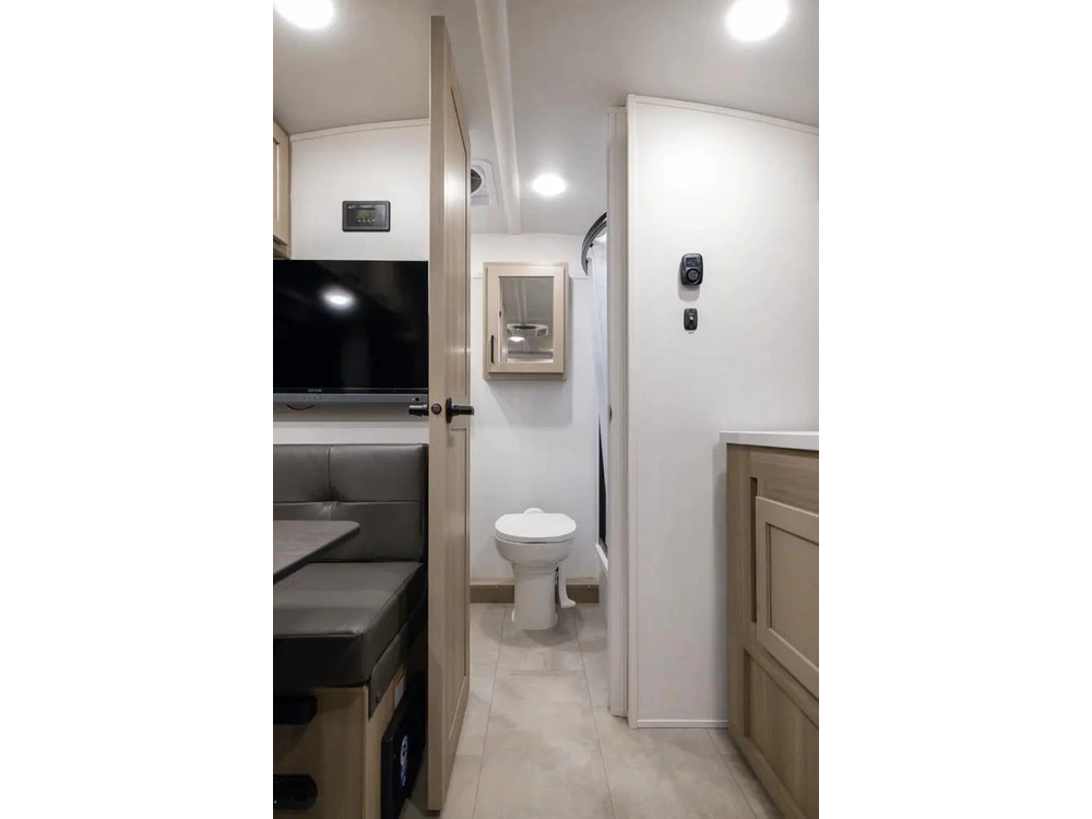 Forest River Flagstaff E-pro E19fds 2026 alt