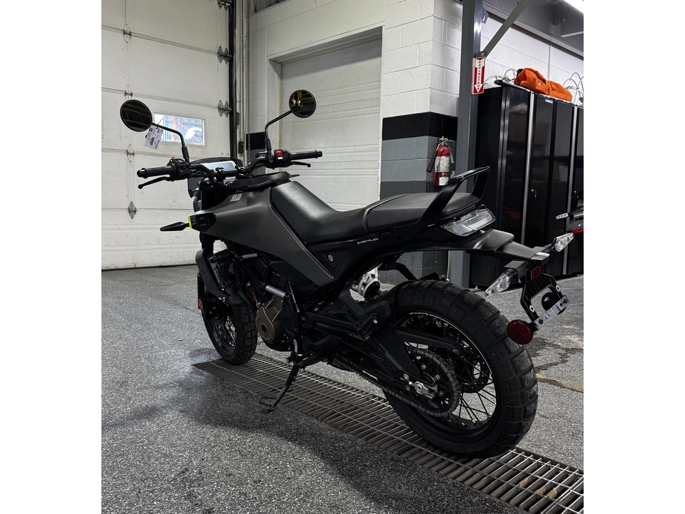 Husqvarna Svartpilen 401 B.d. 2024 alt