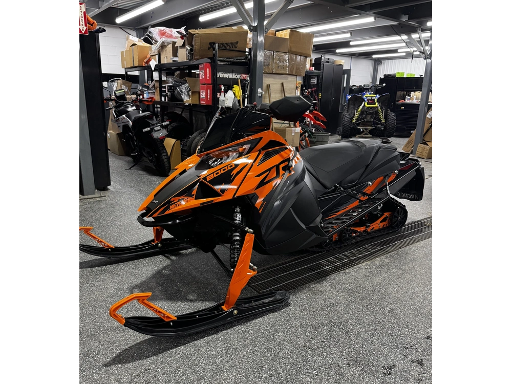 Arctic Cat Zr8000 2023 alt