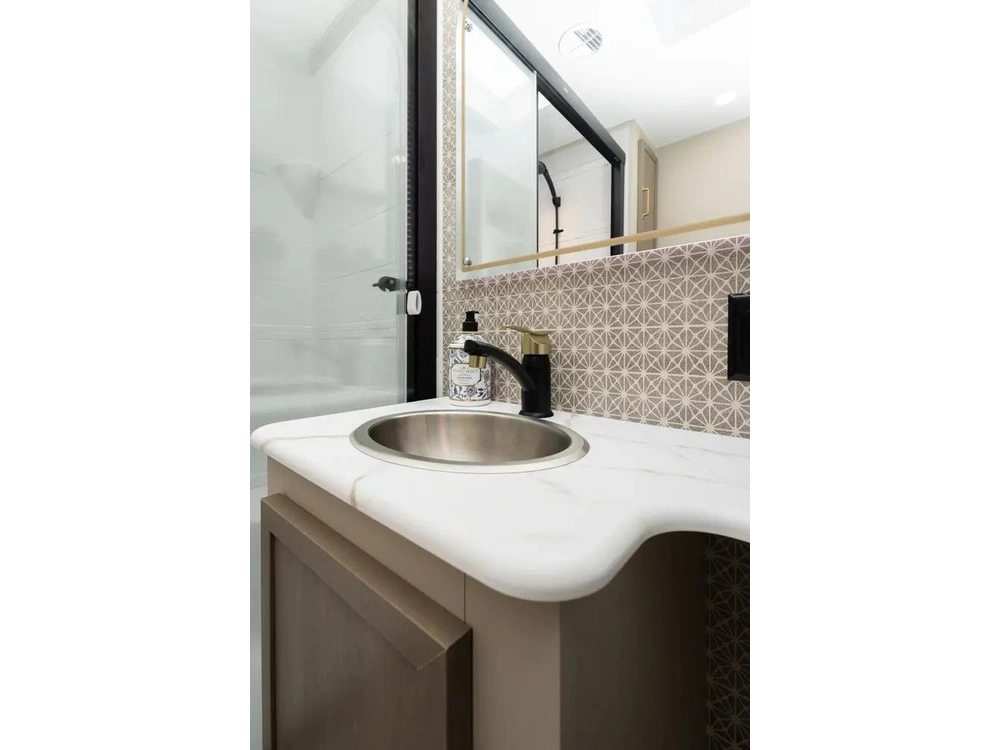 Forest River Heritage Glen 301fam 2026 alt