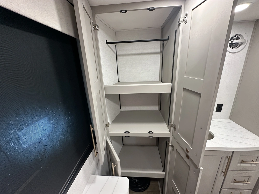 Alliance Rv Benchmark 44lft 2026 alt