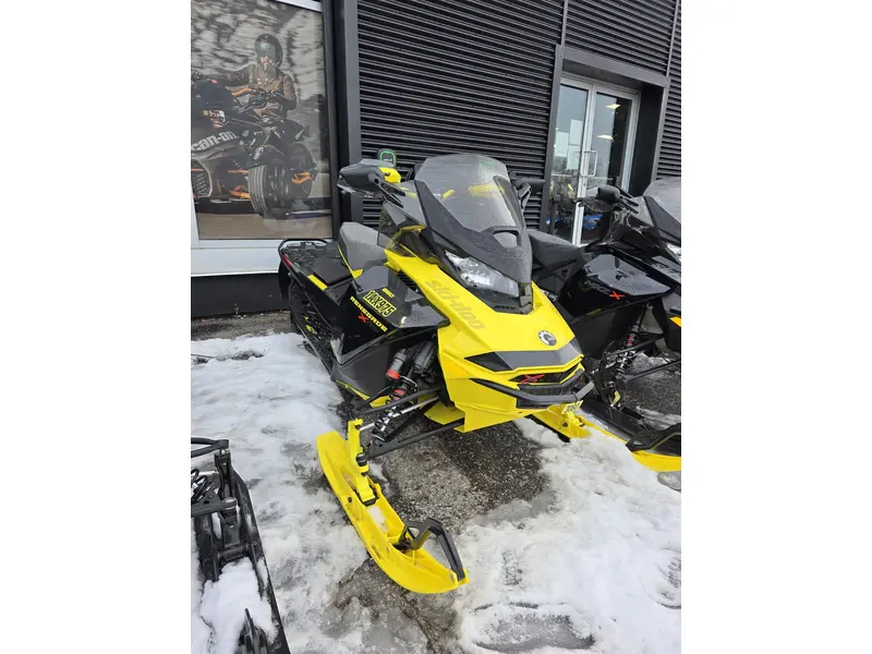 2022 Ski-Doo RENEGADE XRS 850