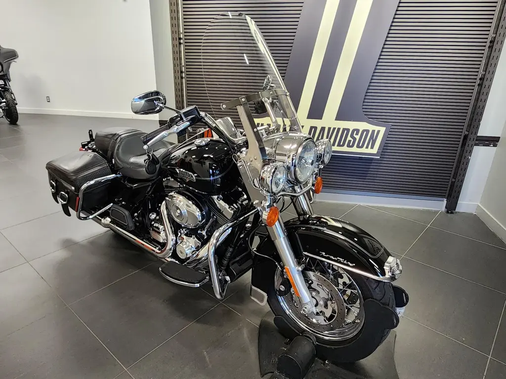 Harley-Davidson FLHRC ROAD KING CLASSICFLHRC 2011