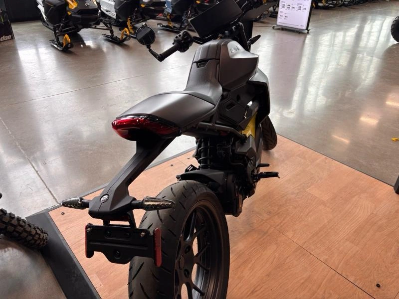 2025 Can-am Pulse alt