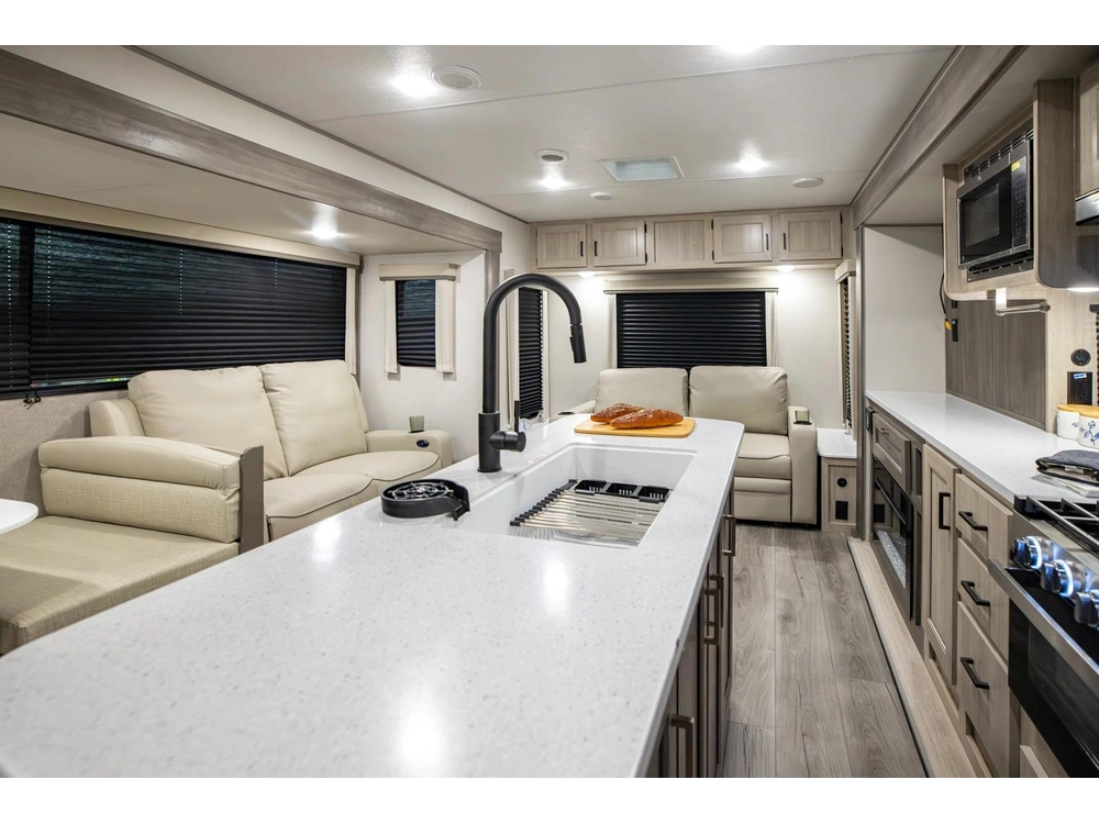 Coachmen Catalina 313rlts 2026 alt