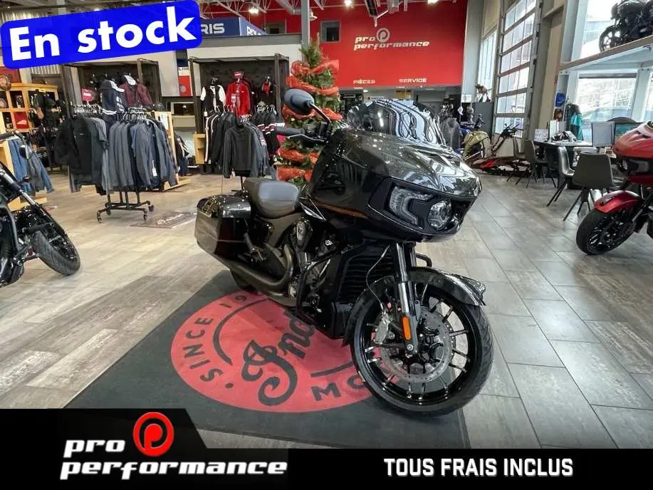 2026 Indian Motorcycle Challenger Dark Horse + 112 Package