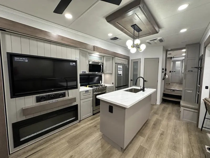 Alliance RV Paradigm 370FB 2026