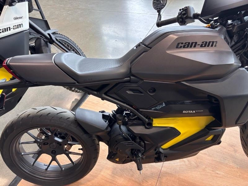 2025 Can-am Pulse alt