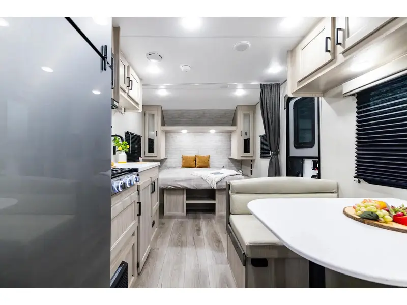 2026 Coachmen Catalina 211BH