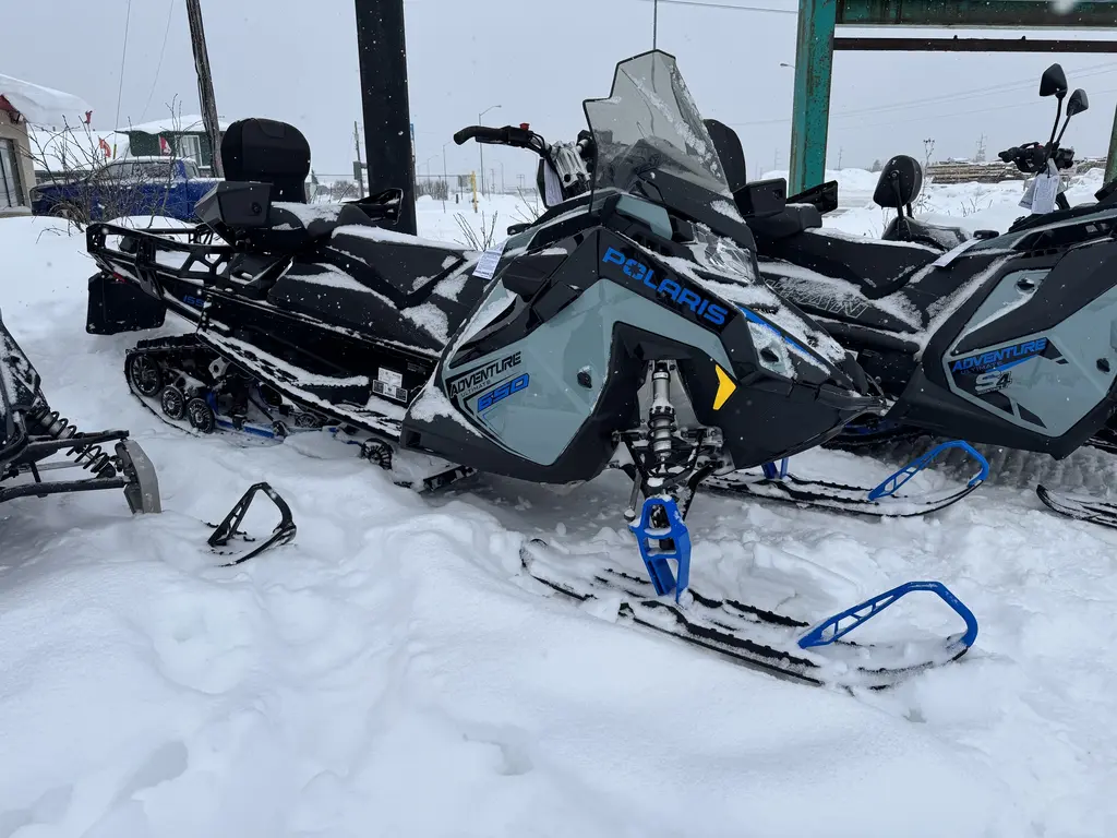 Polaris 650 VOYAGEUR ADVENTURE ULTIMATE 155 X 1.6  2026