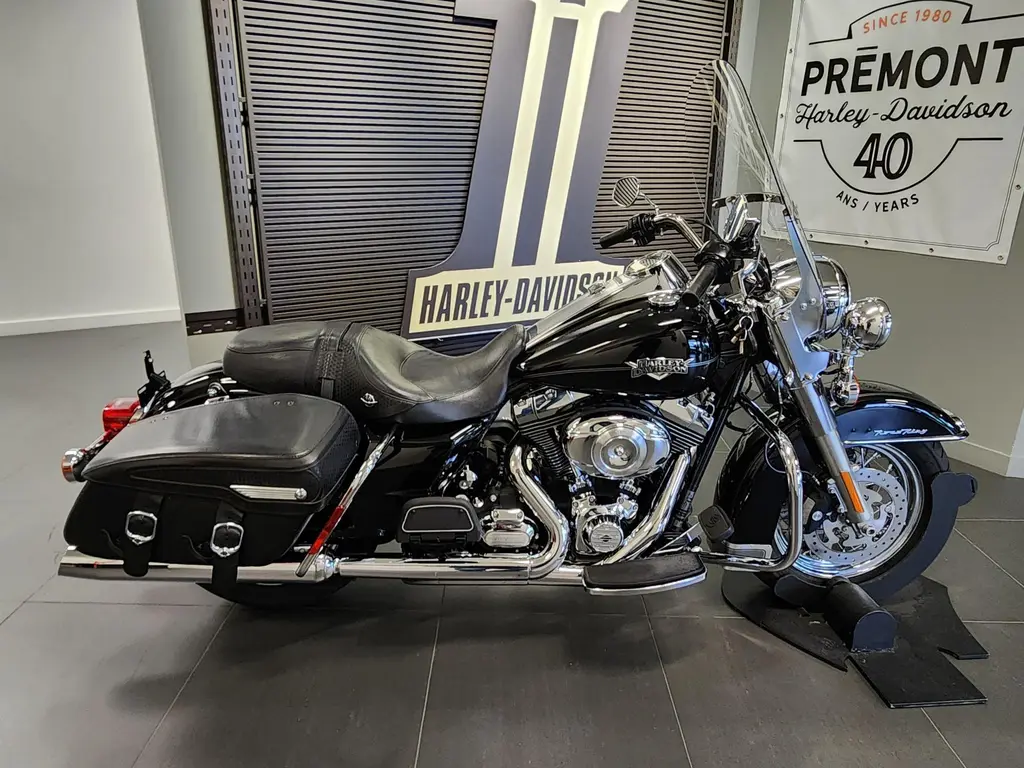 Harley-Davidson FLHRC ROAD KING CLASSICFLHRC 2011