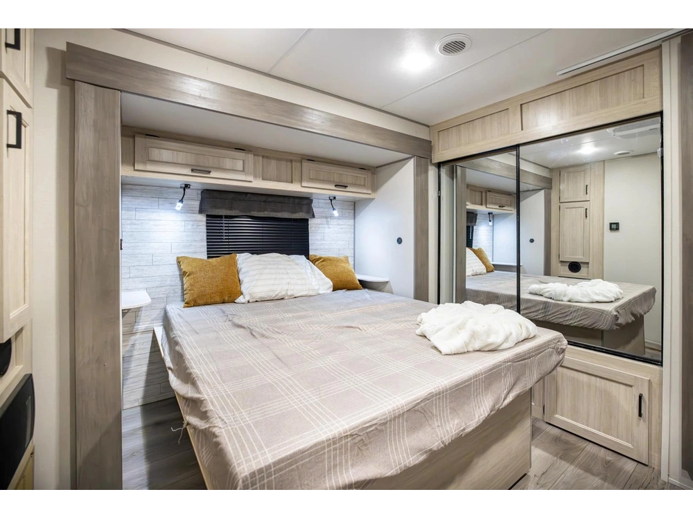 Coachmen Catalina 313rlts 2026 alt