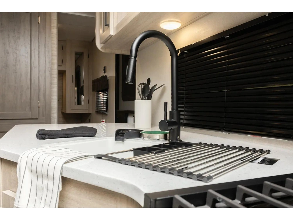 Coachmen Catalina 243rbs 2026 alt