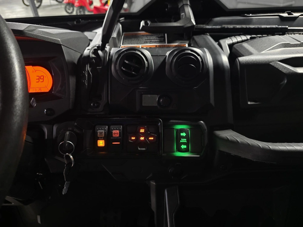 Can-am Defender Limited Cab Hd10 2025 alt