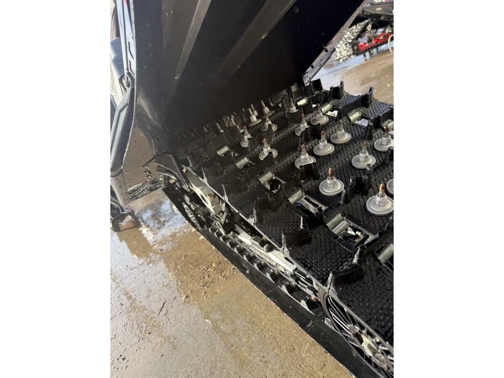 2025 Polaris 850 Indy Vr1 Dynamix 137 alt