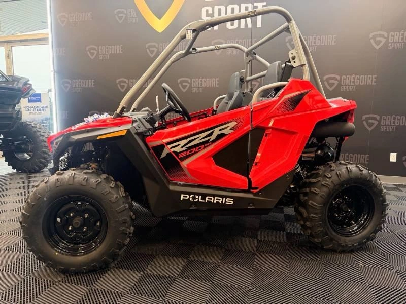 Polaris Rzr 200 Efi 2026 alt
