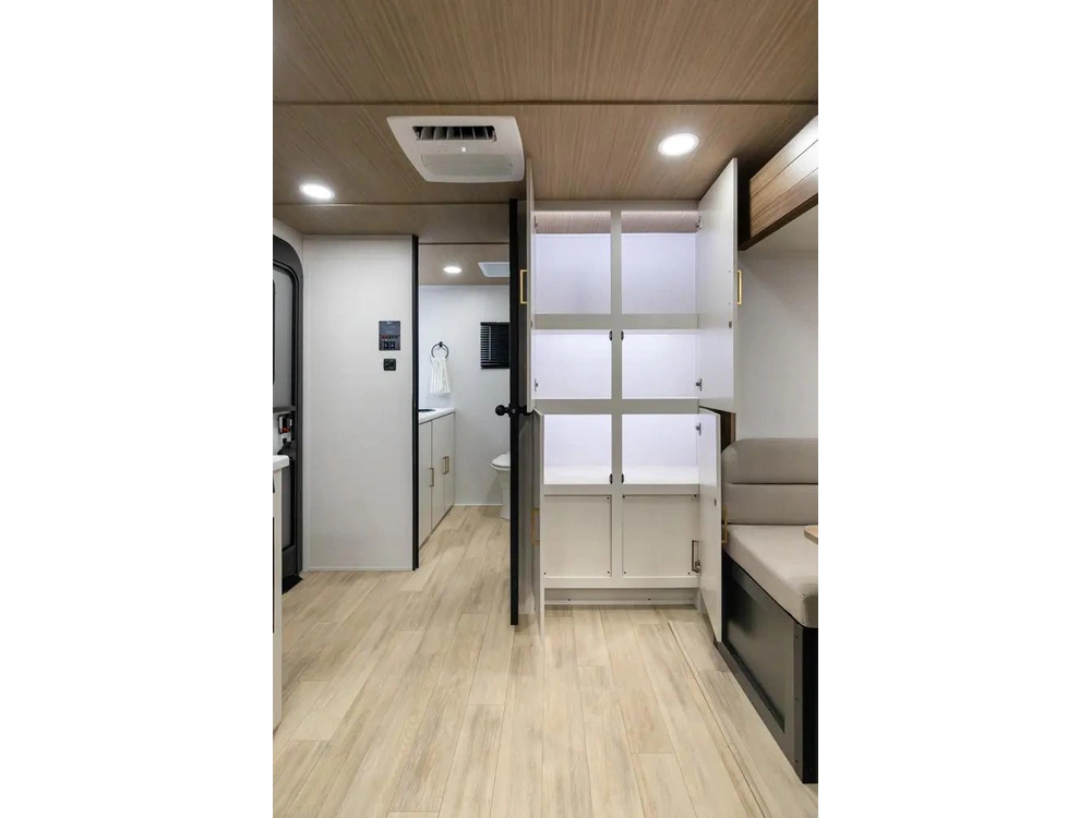 2026 Forest River Vibe Extreme Lite 2600rb alt