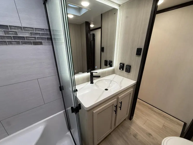 Forest River Vengeance 4413 2026