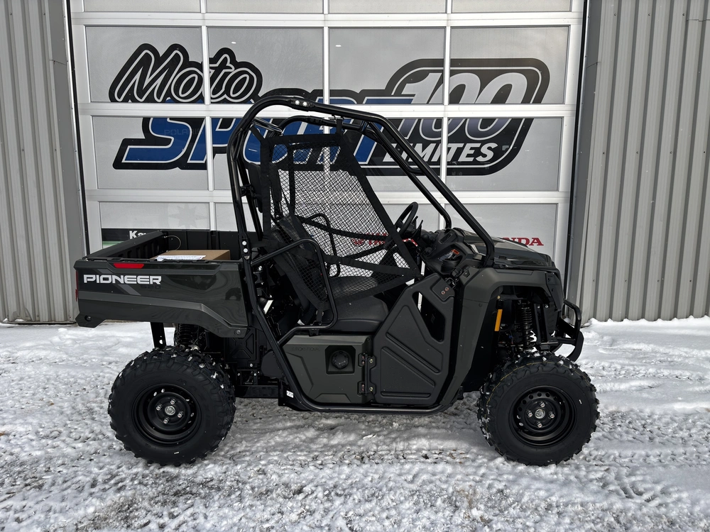 Honda Pioneer 520 2026 alt