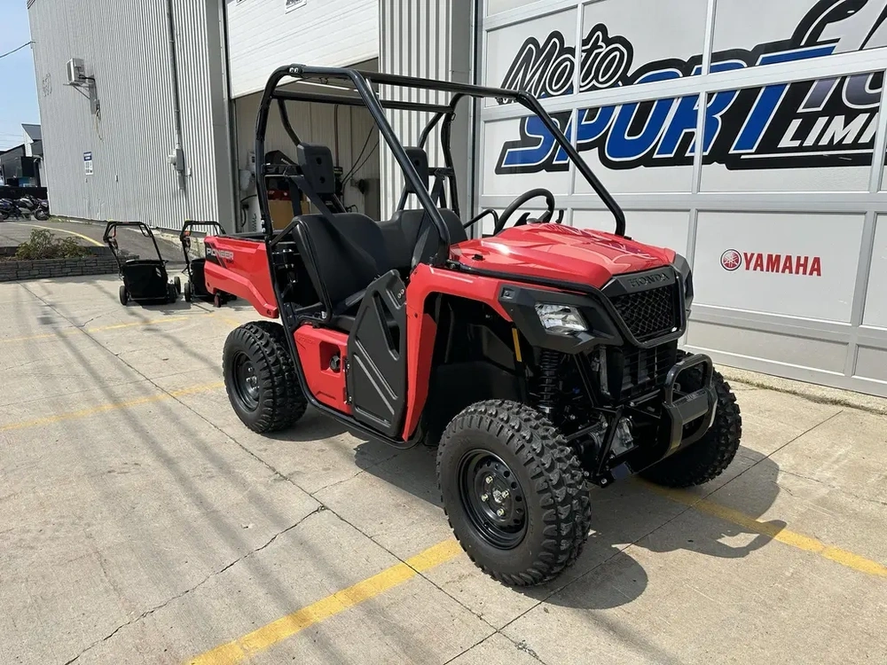 Honda Pioneer 520 2026 alt