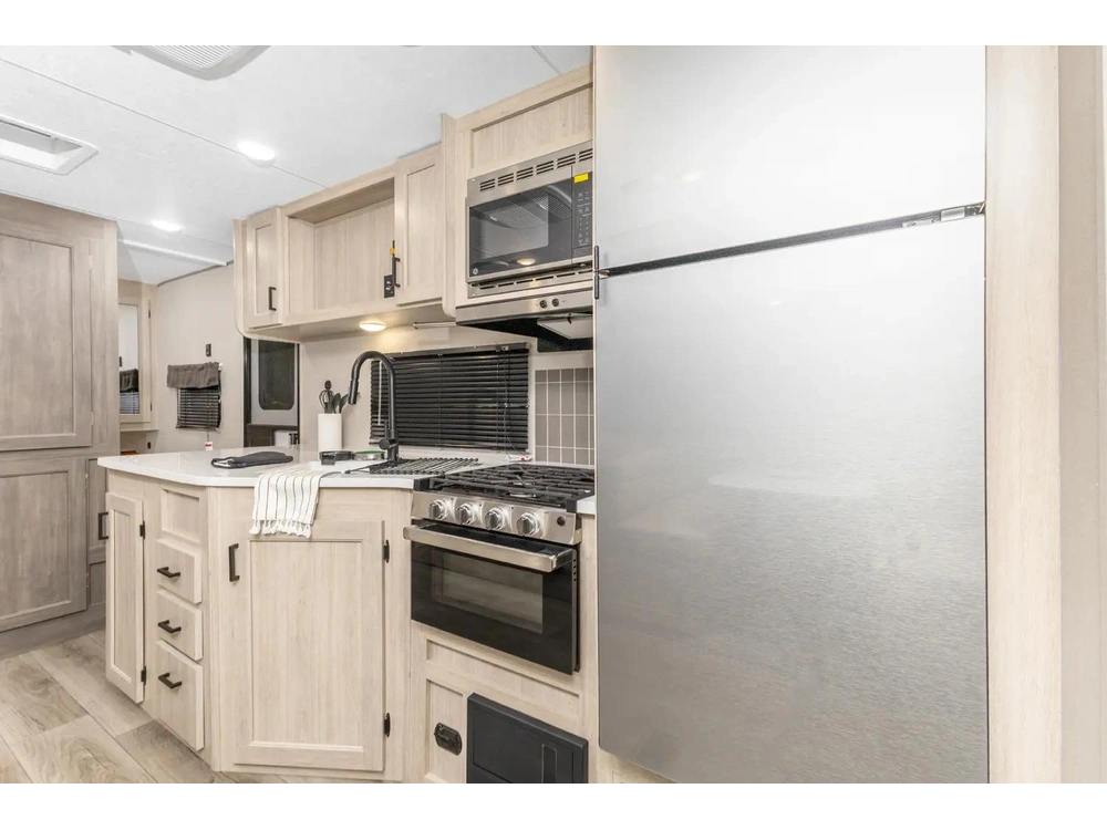 Coachmen Catalina 243rbs 2026 alt