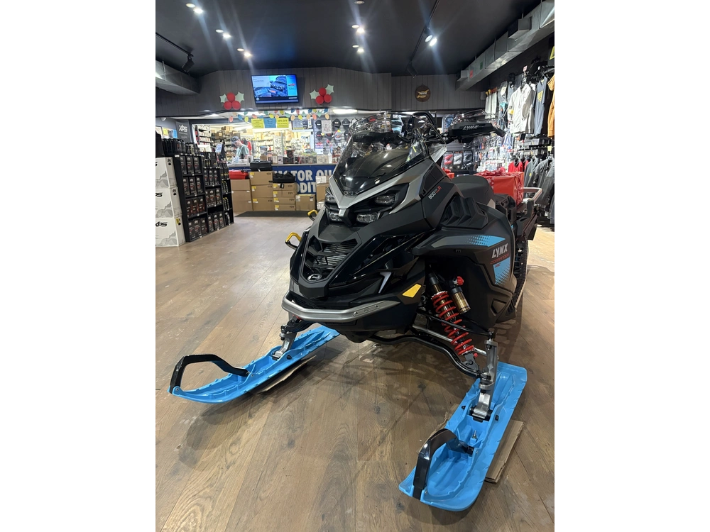 2026 Lynx Comm Re 9tr alt