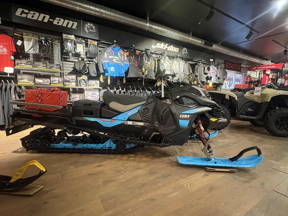 2026 Lynx Comm Re 9tr alt