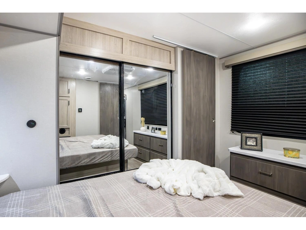 Coachmen Catalina 313rlts 2026 alt