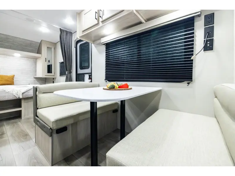 2026 Coachmen Catalina 211BH