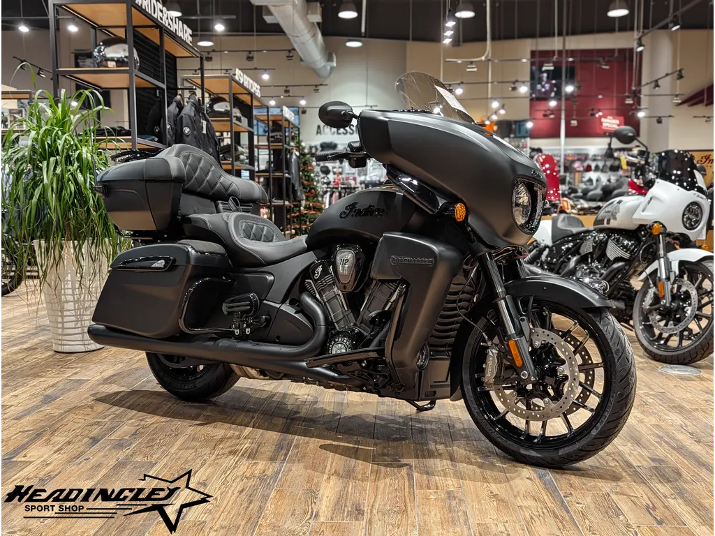 2026 Indian Motorcycle Roadmaster PowerPlus Dark Horse 112 + PowerBand Audio // Black Smoke 