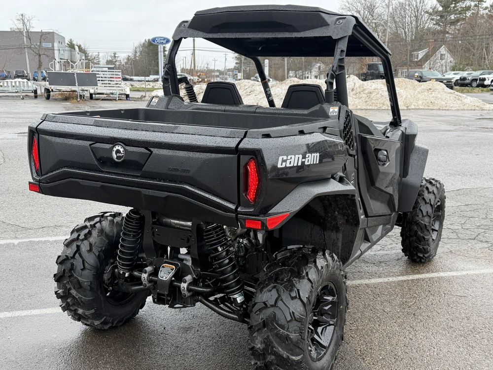 2026 Can-am Commander Xt 700 (canada) alt