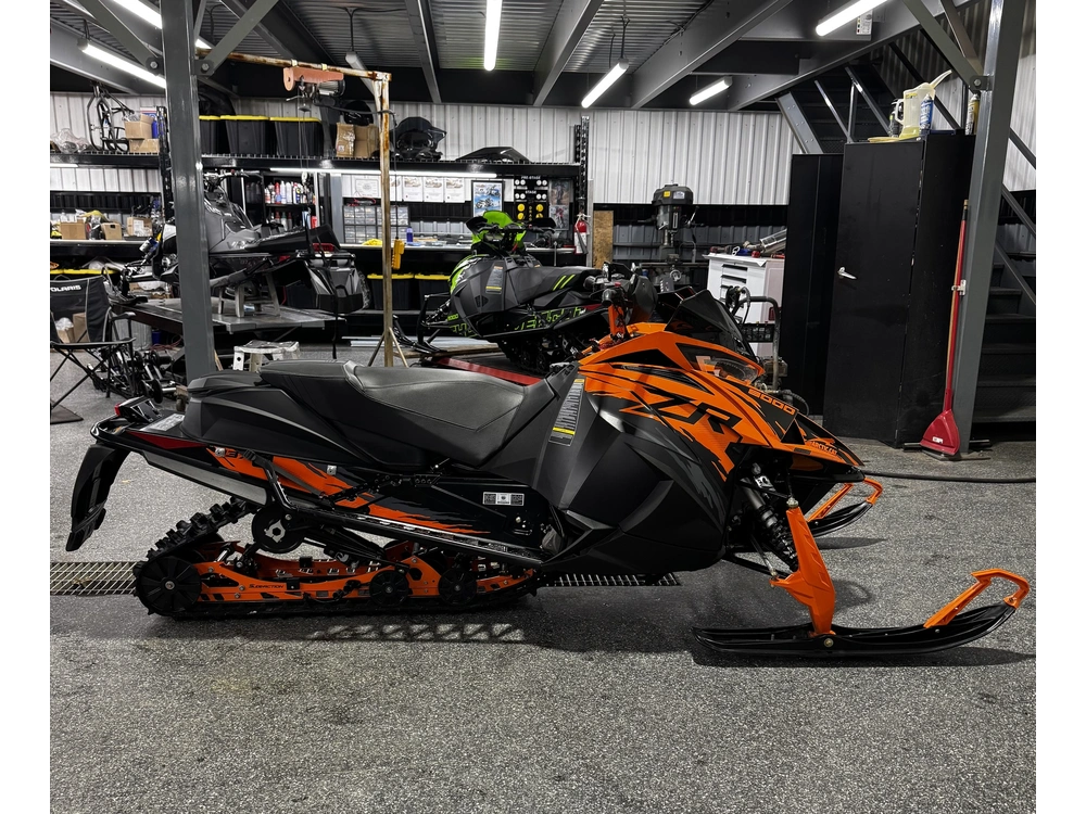 Arctic Cat Zr8000 2023 alt