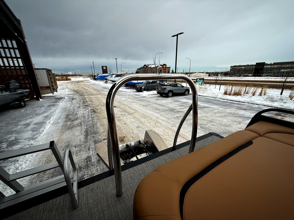 2025 Legend Vetta Kuhl 23 Crl Sport alt