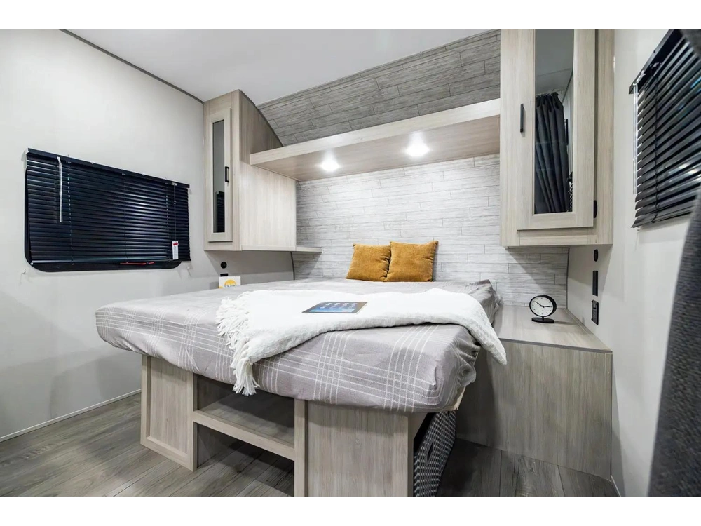 Coachmen Catalina 211bh 2026 alt