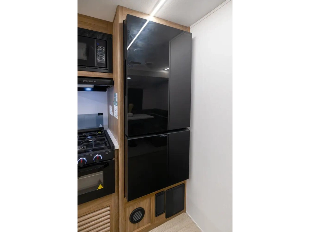 Coachmen Freedom Express 30se 2026 alt