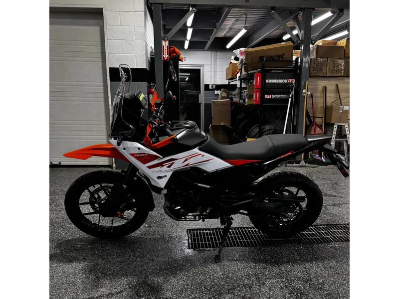 2025 KTM 390 ADVENTURE X thumbnail 4