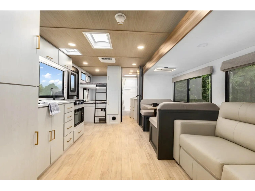 2026 Forest River Vibe Extreme Lite 2600bh alt