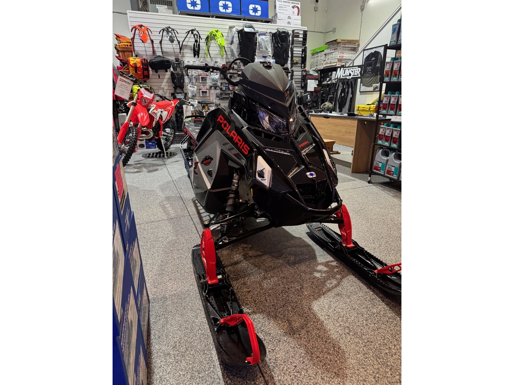 2026 Polaris 9r Rmk Pro 155x3.25 - Frosted Silver Metallic / Black / Indy® Red alt