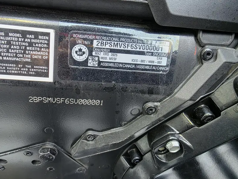 2025 Ski-Doo MXZ XRS 850