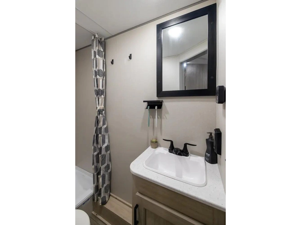 Coachmen Catalina 184bhsx 2026 alt