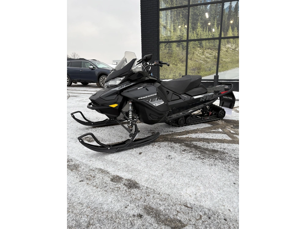 Ski-doo Renegade Adrénaline 2019 alt