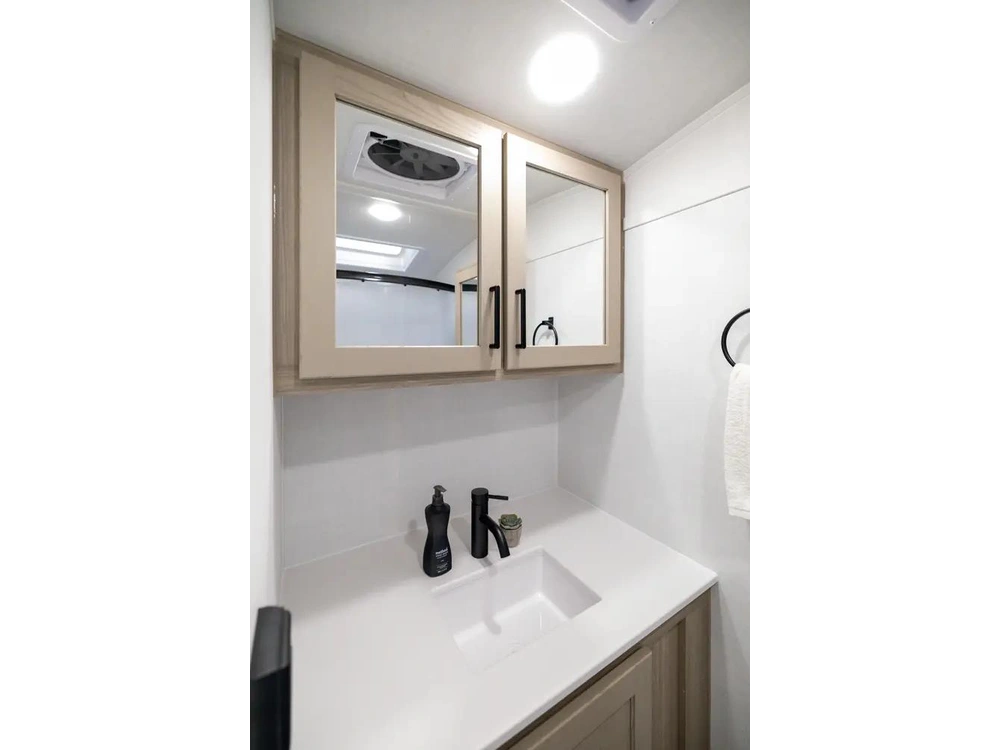 Forest River Flagstaff E-pro E19fds 2026 alt