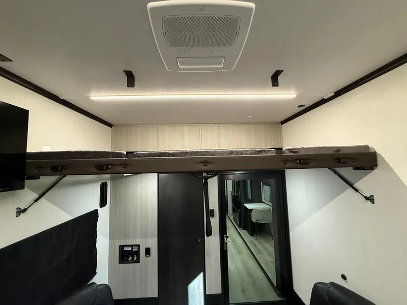 Forest River Vengeance 4413 2026