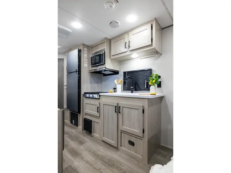 2026 Coachmen Catalina 211BH