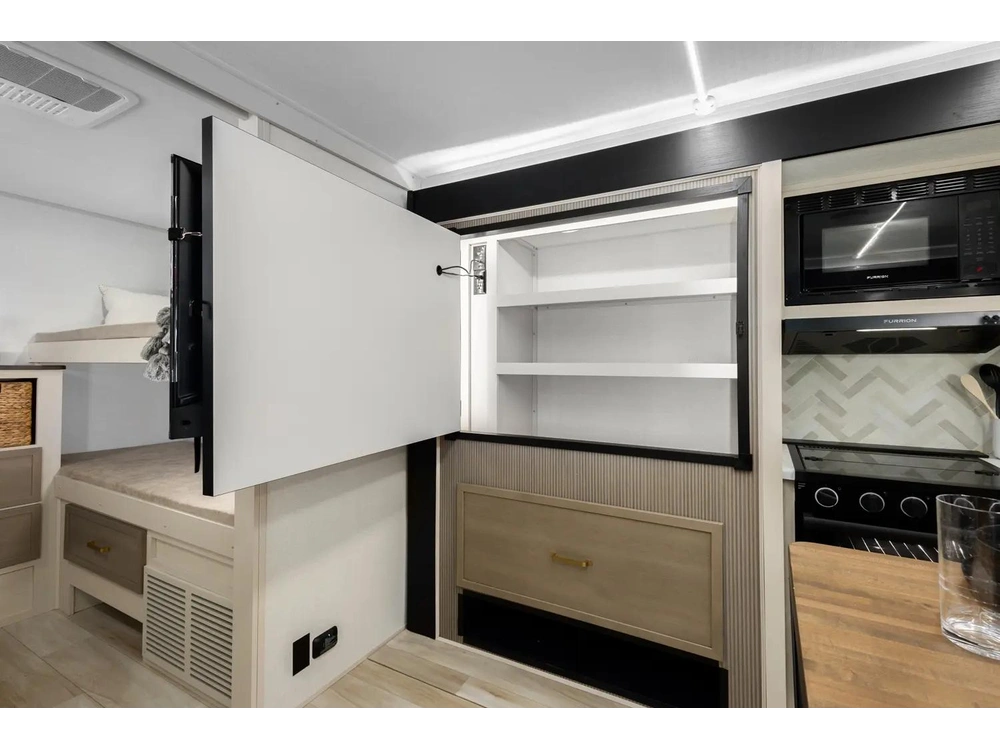 Forest River Heritage Glen 301fam 2026 alt